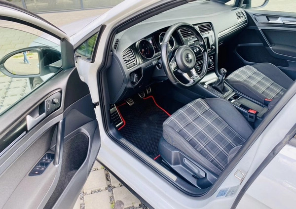 Volkswagen Golf cena 54700 przebieg: 170000, rok produkcji 2015 z Wrocław małe 56